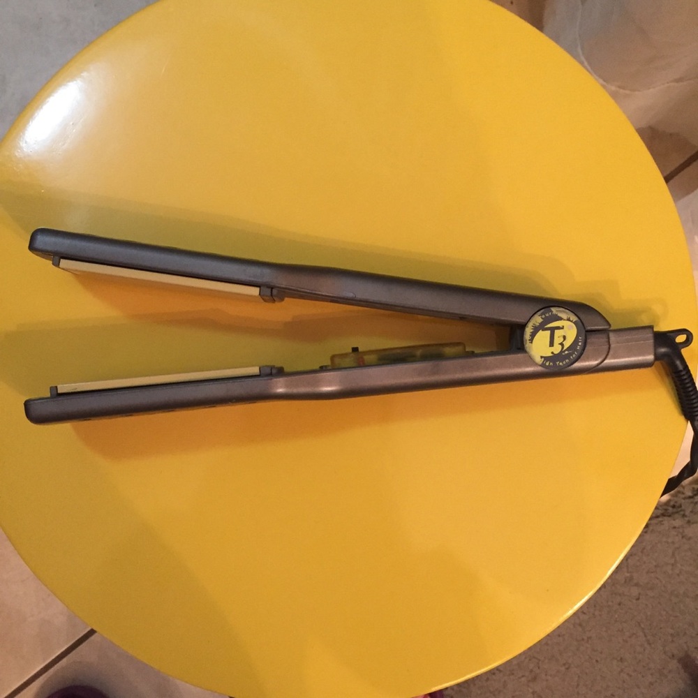 T3 Wet to Dry Tournaline Flat Iron